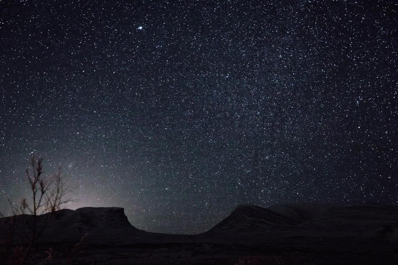 Abisko Mountain Lodge Экстерьер фото