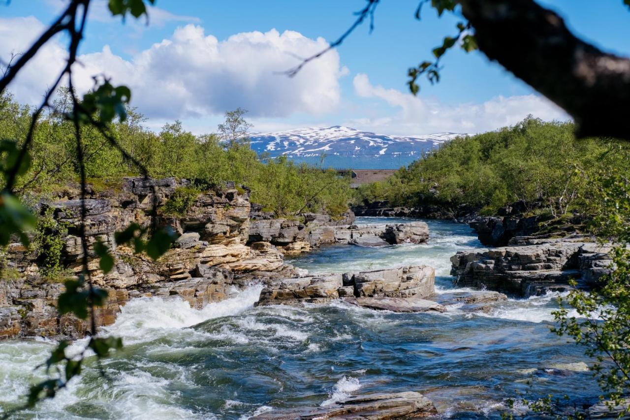 Abisko Mountain Lodge Экстерьер фото